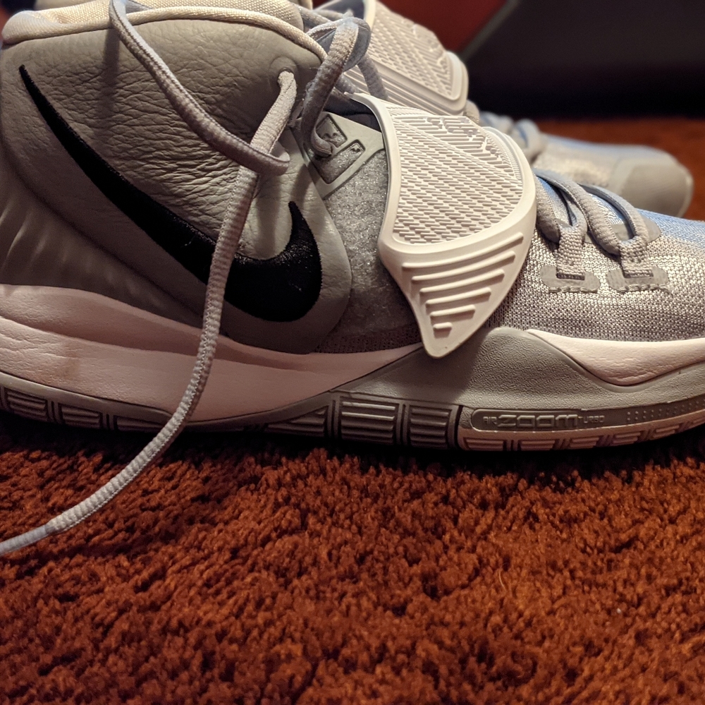 Men's Kyrie6 Size 6.5 Nike Shoes